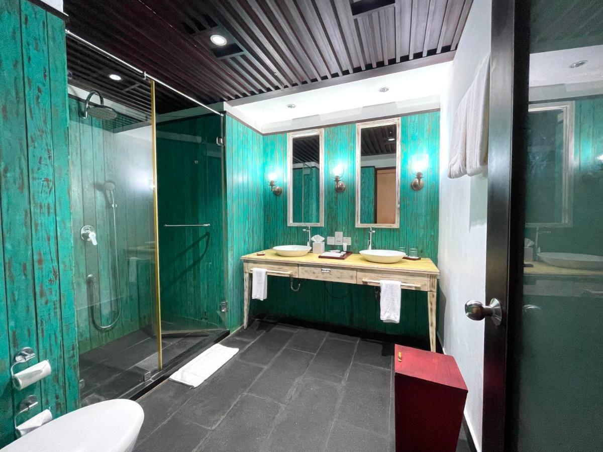 Plumeria Lake Resort & Spa Vayalār Zewnętrze zdjęcie
